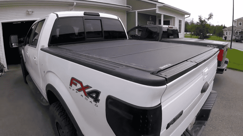 BAKFlip MX4 Folding Tonneau Cover 