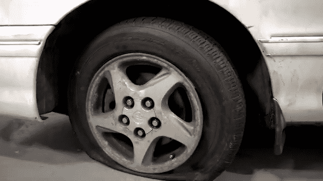 Is It Ever Safe to Drive on a Flat Tire? 